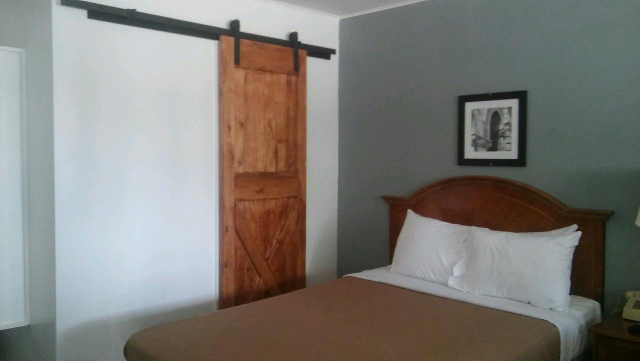 The Oak Motel La Grange Buitenkant foto