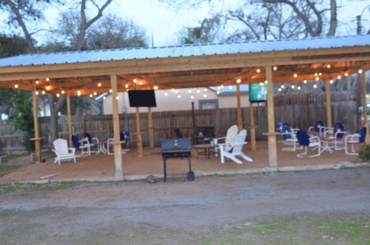 The Oak Motel La Grange Buitenkant foto
