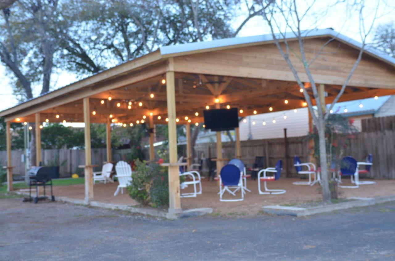 The Oak Motel La Grange Buitenkant foto